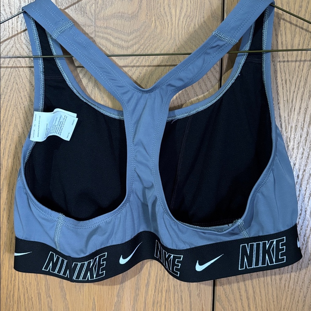 Nike Women's grey Sports Bra razorback large - Picture 3 of 5